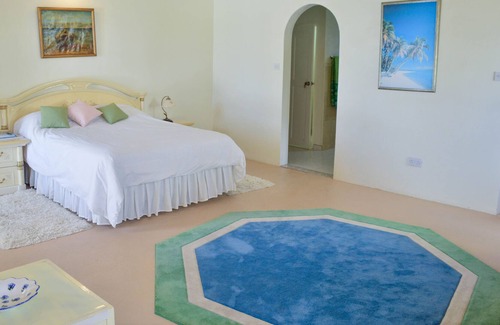 Corinthe House | Two bedroom apartment 10 minutes from Rodney Bay and Castries