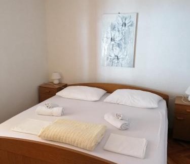 Baric Draga Apartment | Two-Bedroom Apartment in Baric Draga I