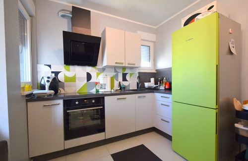 Njivice Apartment | Two bedroom apartment with terrace Njivice, Krk (A-21147-a)