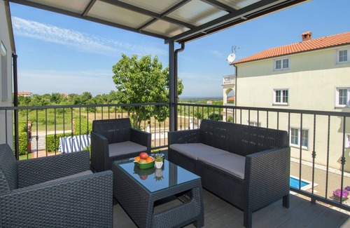 Stranici kod Nove Vasi Apartment | Two bedroom apartment with terrace and sea view Stranići, Poreč (A-24558-a)