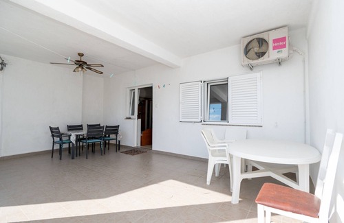 Metajna Apartment | Two bedroom apartment near beach Metajna, Pag (A-6395-a)