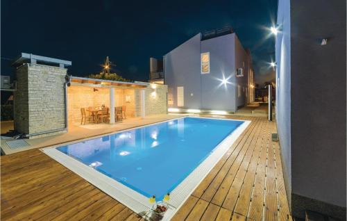 Verunic Apartment | Two-Bedroom Apartment In Verunic