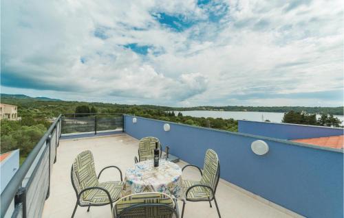 Verunic Apartment | Two-Bedroom Apartment In Verunic