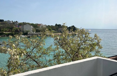 Potocnica Apartment | Two bedroom apartment near beach Potočnica, Pag (A-222-b)