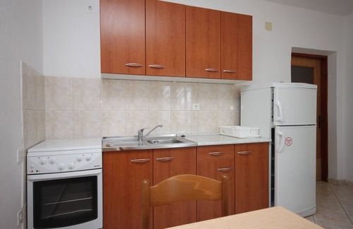 Kustici Apartment | Two bedroom apartment near beach Kustići, Pag (A-6355-c)