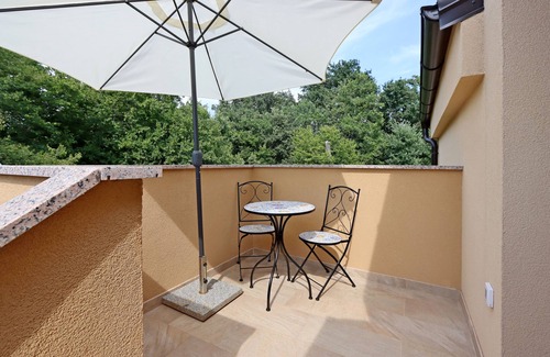 Risika Apartment | Two bedroom apartment with terrace Risika, Krk (A-23388-a)