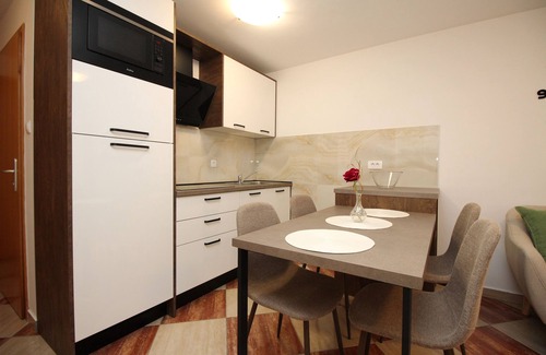 Baska Apartment | Two bedroom apartment with terrace Baška, Krk (A-18775-b)