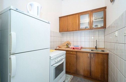 Mandre Apartment | Two bedroom apartment with terrace Mandre, Pag (A-22885-a)