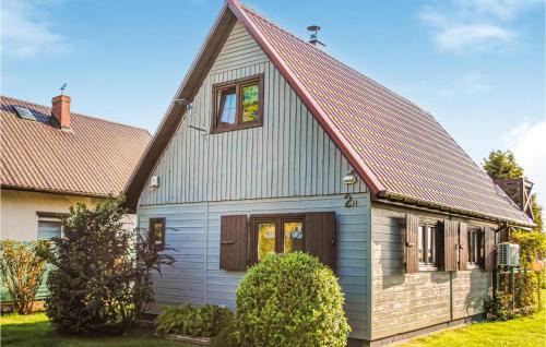 Nowe Warpno House | Two-Bedroom Holiday Home In Nowe Warpno