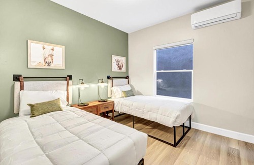 Vista Apartment | Two Bedroom - King in Master Heart of Downtown Vista
