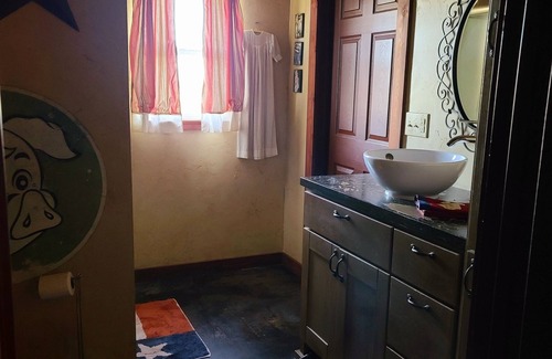 Wichita Falls House | Two Bedroom secluded "Barndominium" just outside of Wichita Falls, TEXAS