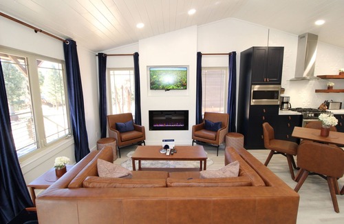 Angel Fire Cabin | Two Cabins on Same Property, Fire Pit, Free Sledding & S'mores, BBQ, A/C