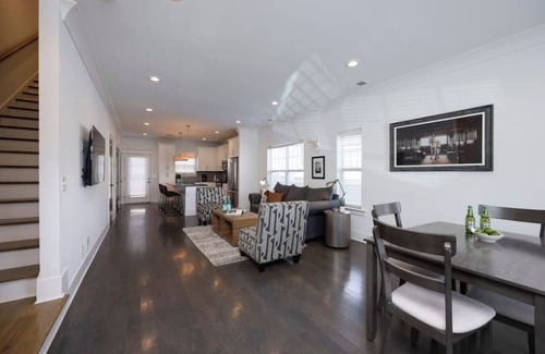 Nashville House | Two Elegant Townhomes - Perfect for Large Groups