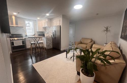 Des Moines Apartment | Two fully independent unit - a modern house and a private apartment, each with its own entrance, located just 15 min from Sea-Tac Airport and 5 min from Des Moines Marina