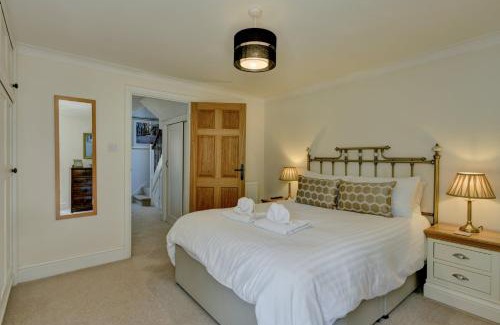 Dunster House | Two Grooms Cottage Dunster