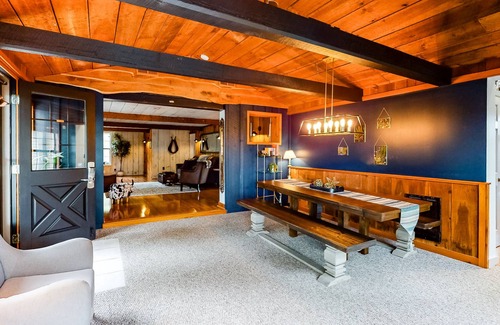 Sevierville House | Two-home lakefront property with vast saltwater pool, dock & amazing game room