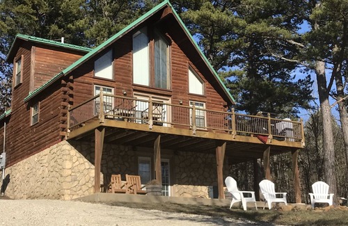 Cook Station Cabin | Two lakes & miles of hiking trails on 130 acres of private property 3Hills Cabin
