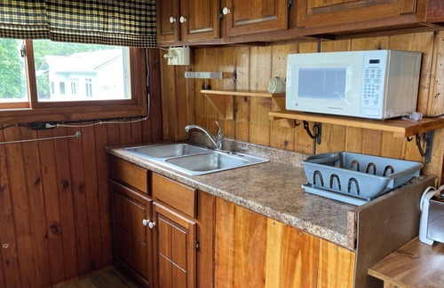 Crandon Cabin | TWO Quaint Cabins With Awesome Views of Lake Metonga