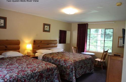 Cherokee Hotel | Two Rivers Lodge