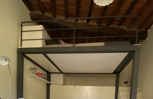 Piombino Apartment | Two-room apartment in the historic center.