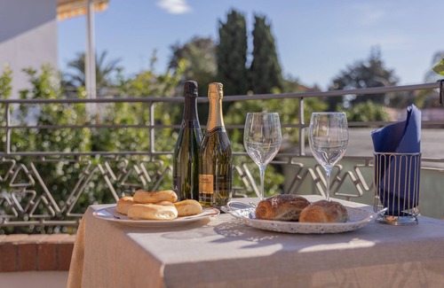 Bordighera Apartment | Two-room apartment 4 - Spacious apartment with double bedroom and kitchen/living room