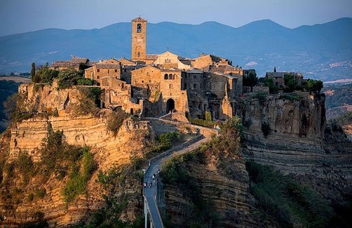 Corbara House | TWO STEPS FROM . CIVITA DI BAGNOREGIO, ORVIETO, LAKE CORBARA AND BOLSENA