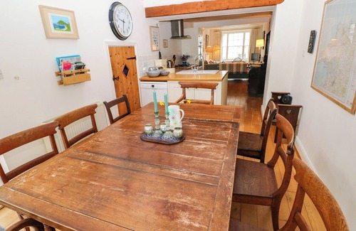 Newport Cottage | TY CLYD, pet friendly, with open fire in Newport, Pembrokeshire
