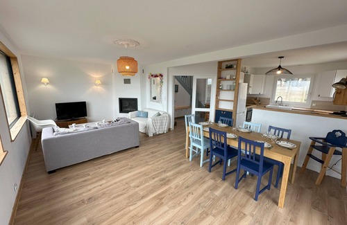 Landeda House | TY GARO - Beautiful family house with sea view