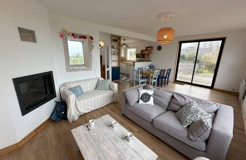 Landeda House | TY GARO - Beautiful family house with sea view