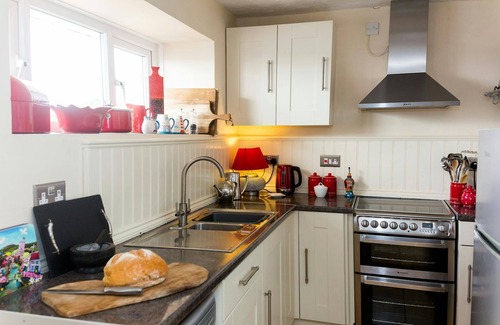 Solva Cottage | Ty Gaseg, Solva - Two Bedroom Cottage, Sleeps 4