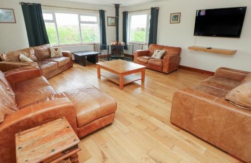 Haverfordwest House | Ty Mawr