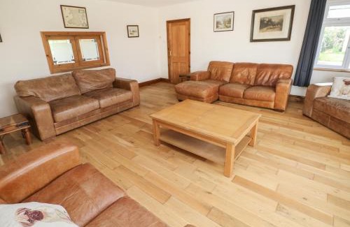 Haverfordwest House | Ty Mawr