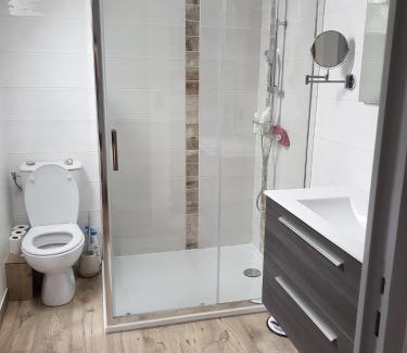 Locoal-Mendon House | ty néo