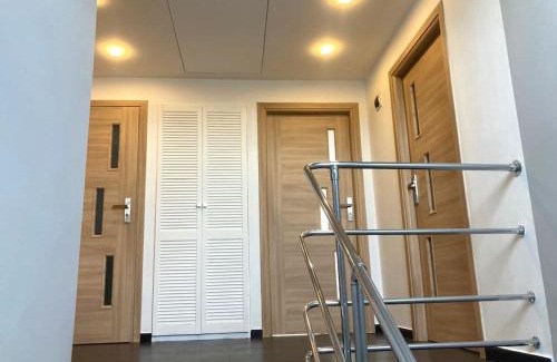 Przemysl Villa | Tymi3 Dom na wzgórzu przy stoku