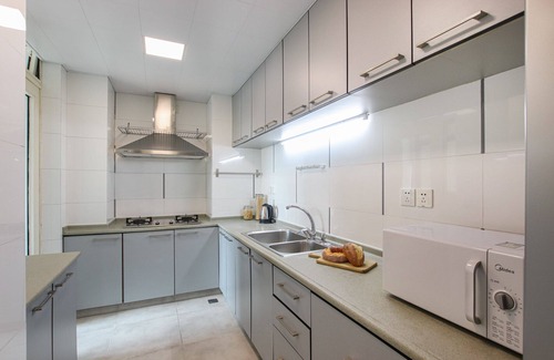 Xujiahui Apartment | Tyms 2BR Apt Near ITC Xujiahui Line1 11