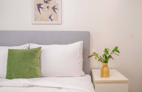 Gubei Bed & Breakfast | Tyms Luxury 3BR 2BA APT Bella Vita