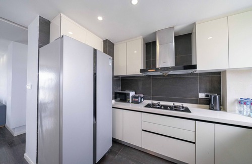 Changning Bed & Breakfast | Tyms Luxury 3BR 2BA APT Garden2