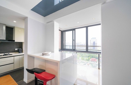 Changning Bed & Breakfast | Tyms Luxury 3BR 2BA APT Garden2