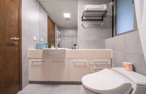 Xujiahui Bed & Breakfast | Tyms Modern 1BR 1BA Suite Xujiahui Shops