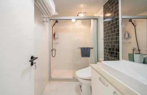 Gubei Apartment | Tyms Parisian 2BR APT Paris Classic