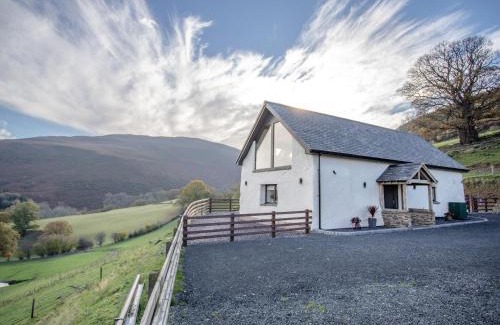 Glyndyfrdwy House | Tyn Llwyn Barn