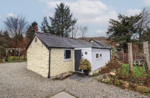 Manod House | Tyn Y Cefn
