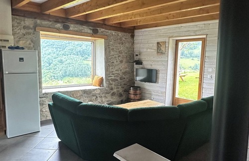 Beaudean Ski Chalet | Typical converted barn, breathtaking view of the Pic du Midi and the Pyrenees.