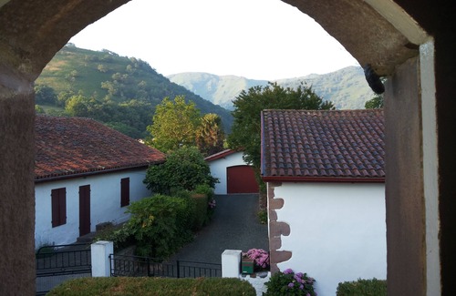 Saint-Martin-d'Arrossa House | Typical 1781 Basque house