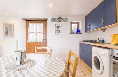 Barneville-Carteret Cottage | Typical house with terrace, near beach, pets allowed, parking, WiFi