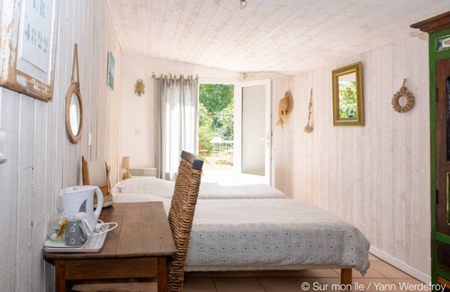 Rivedoux-Plage House | Typical Réthaise house set in large wooded grounds with outdoor spa