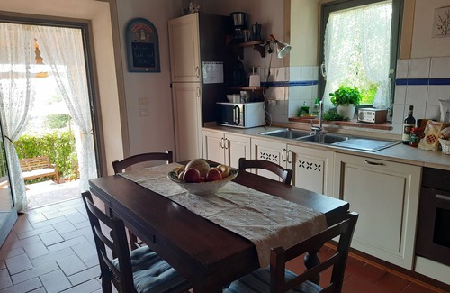 Camaiore House | Typical Tuscan country house on the hills between Viareggio and Camaiore.