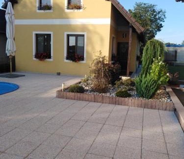 Domanin Apartment | U hrobky