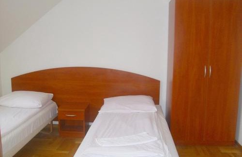 Piaseczno Bed & Breakfast | U Joanny