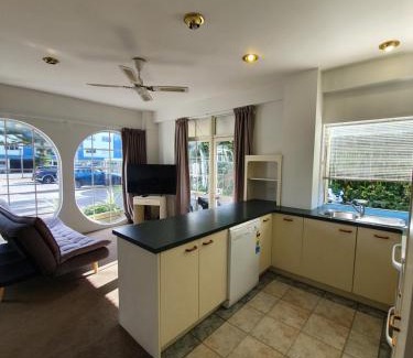 Paraparaumu Beach Hotel | U Studios Paraparaumu Beach